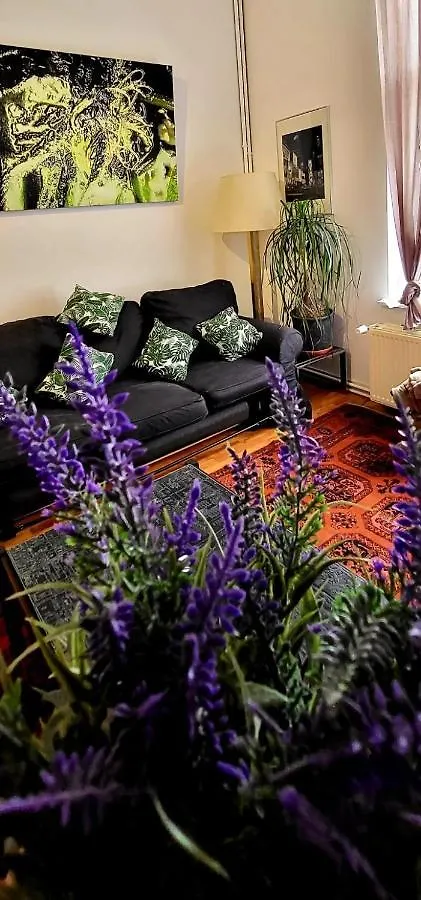 Bright Studio Close To Zaventem Airport Brussel België